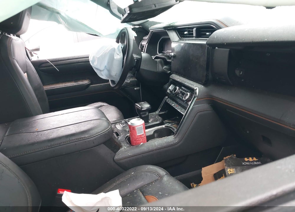 2023 GMC SIERRA 1500 4WD SHORT BOX AT4 VIN: 1GTUUEEL7PZ181240