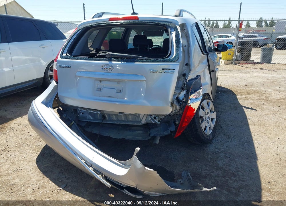 2011 HYUNDAI ELANTRA TOURING VIN: KMHDC8AE7BU105112