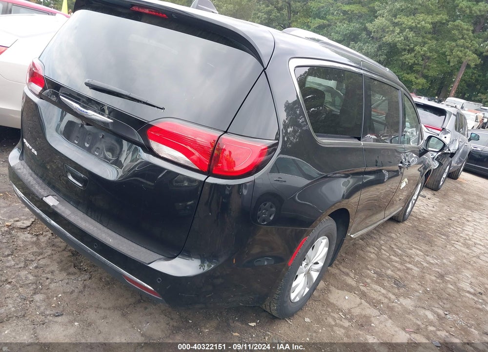 2019 CHRYSLER PACIFICA TOURING L VIN: 2C4RC1BG8KR593016