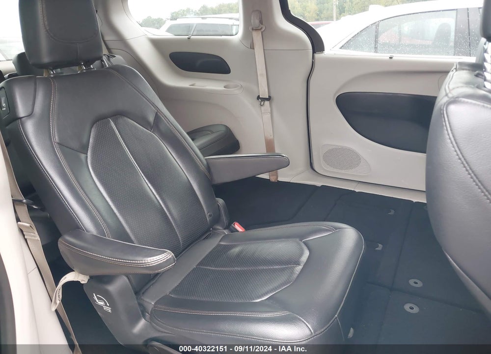 2019 CHRYSLER PACIFICA TOURING L VIN: 2C4RC1BG8KR593016
