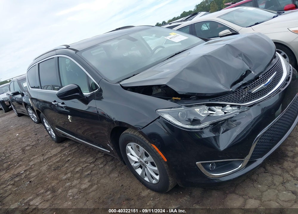 2019 CHRYSLER PACIFICA TOURING L VIN: 2C4RC1BG8KR593016