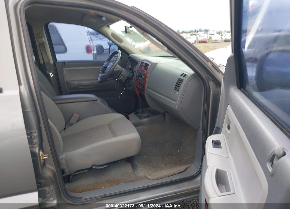 2005 DODGE DAKOTA SLT VIN: 1D7HW48N05S253992