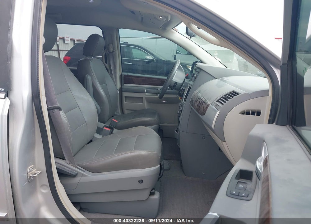 2010 CHRYSLER TOWN & COUNTRY TOURING VIN: 2A4RR5D15AR229191