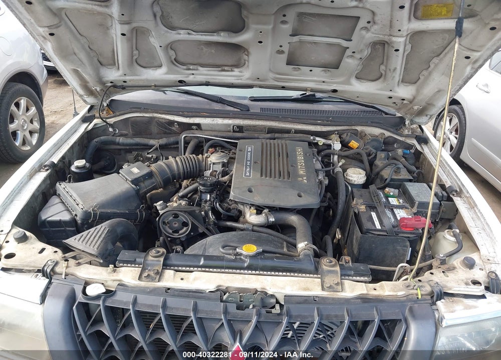 2000 MITSUBISHI MONTERO SPORT LS/XLS VIN: JA4LS31H7YP012530