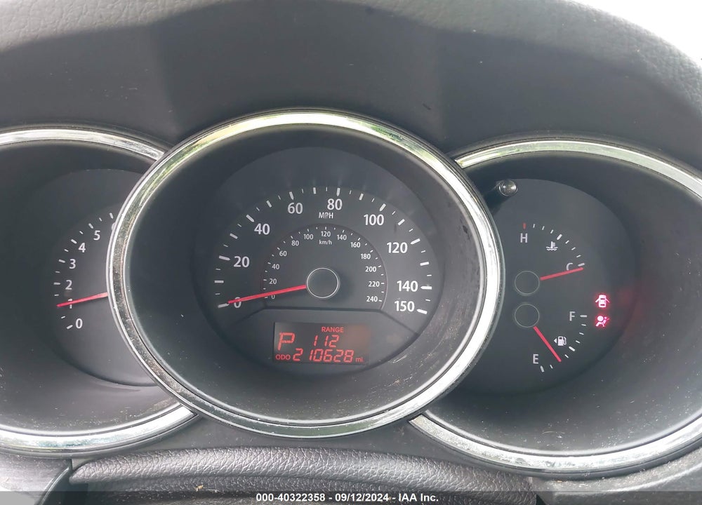 2012 KIA SORENTO LX VIN: 5XYKTCA64CG270836