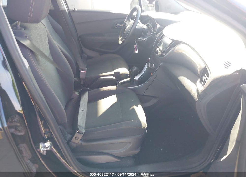 2017 CHEVROLET TRAX LS VIN: 3GNCJKSB7HL217622
