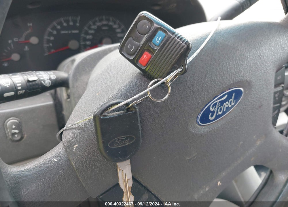 2004 FORD EXPEDITION NBX/XLT VIN: 1FMFU16L14LB75203