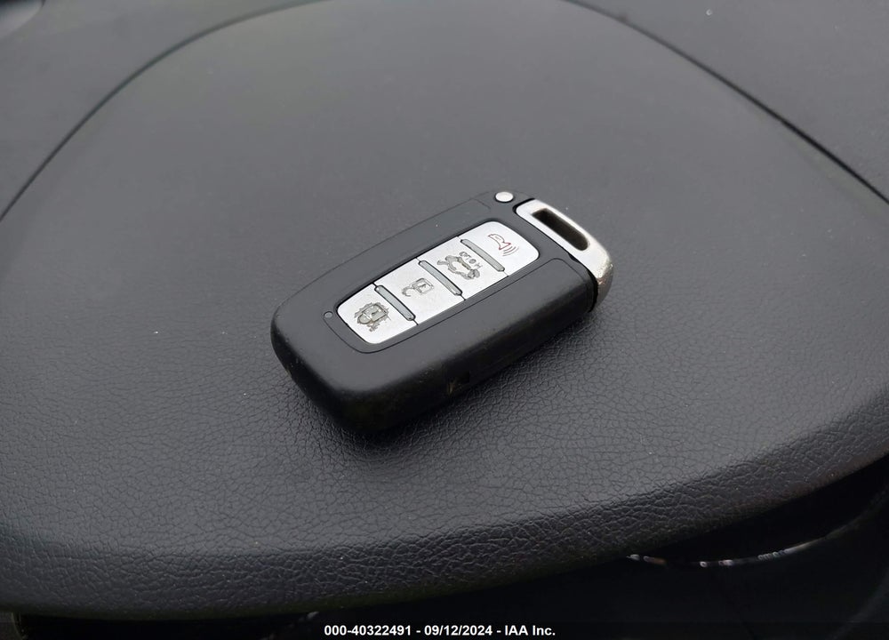 2013 HYUNDAI SONATA HYBRID LIMITED VIN: KMHEC4A46DA068448