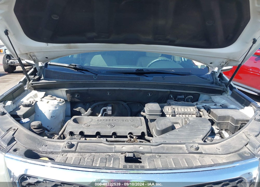 2011 KIA SORENTO LX VIN: 5XYKT3A16BG162897