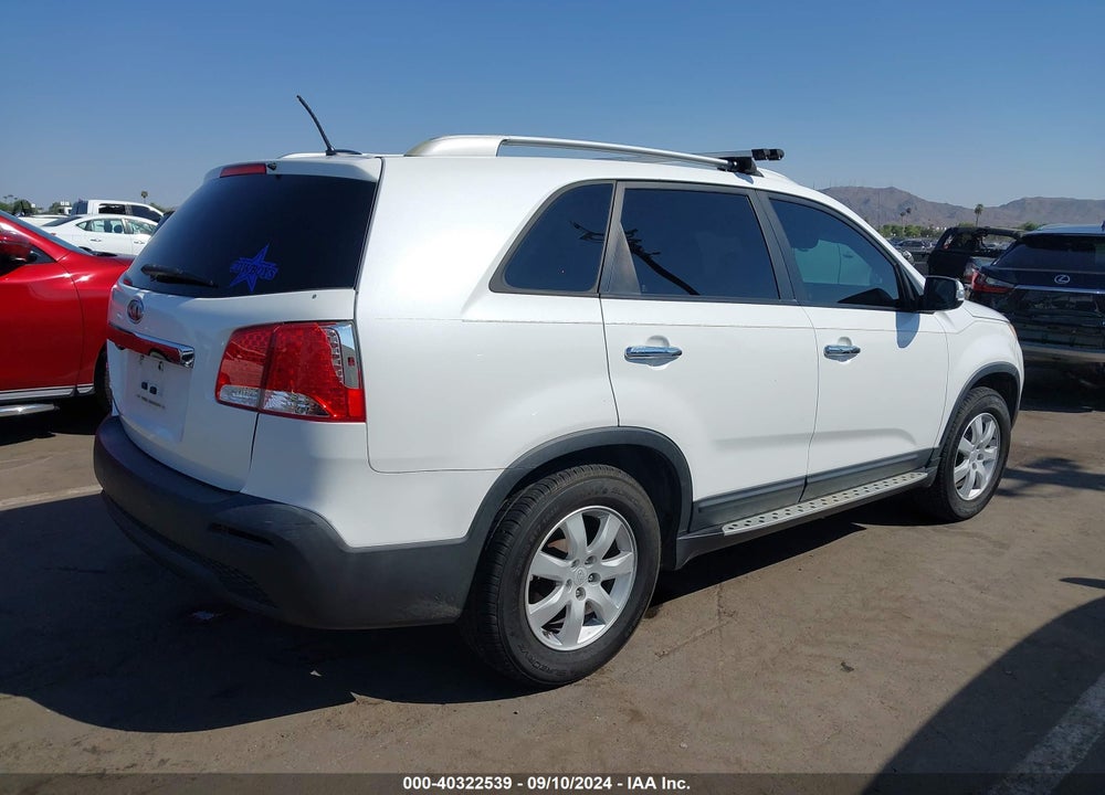 2011 KIA SORENTO LX VIN: 5XYKT3A16BG162897