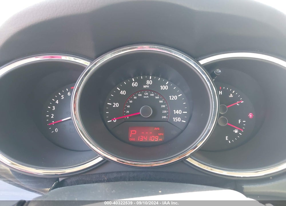 2011 KIA SORENTO LX VIN: 5XYKT3A16BG162897