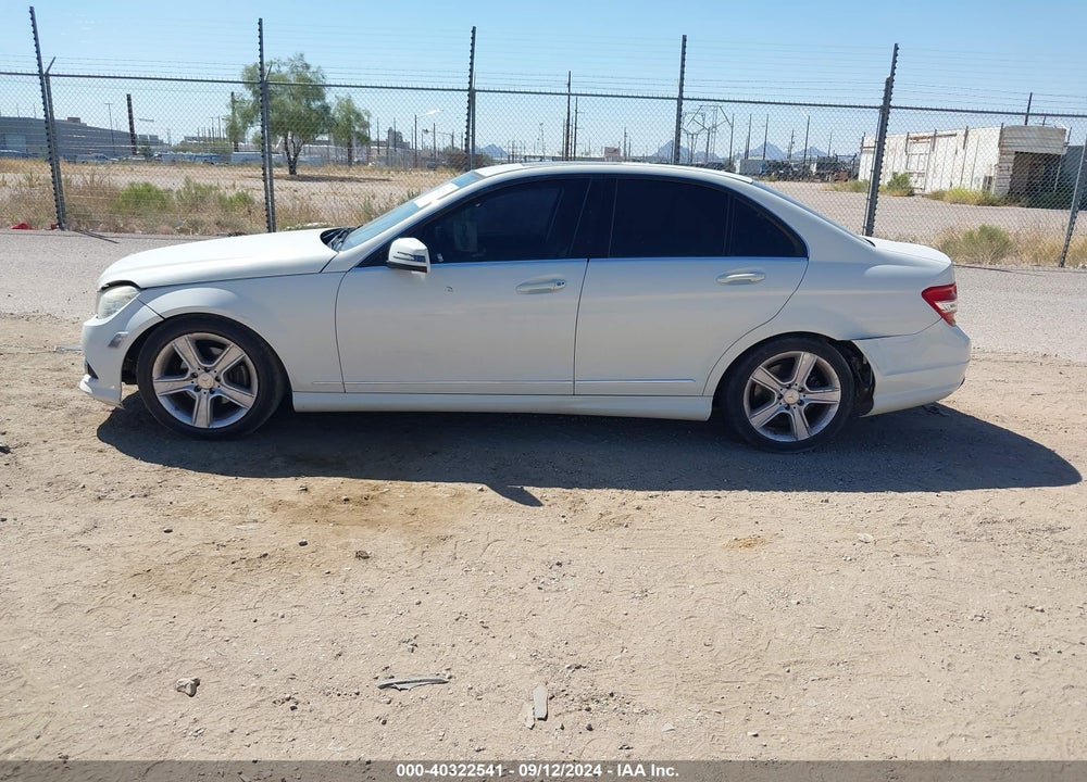 2010 MERCEDES-BENZ C 300 LUXURY/SPORT VIN: WDDGF5EB6AF431984