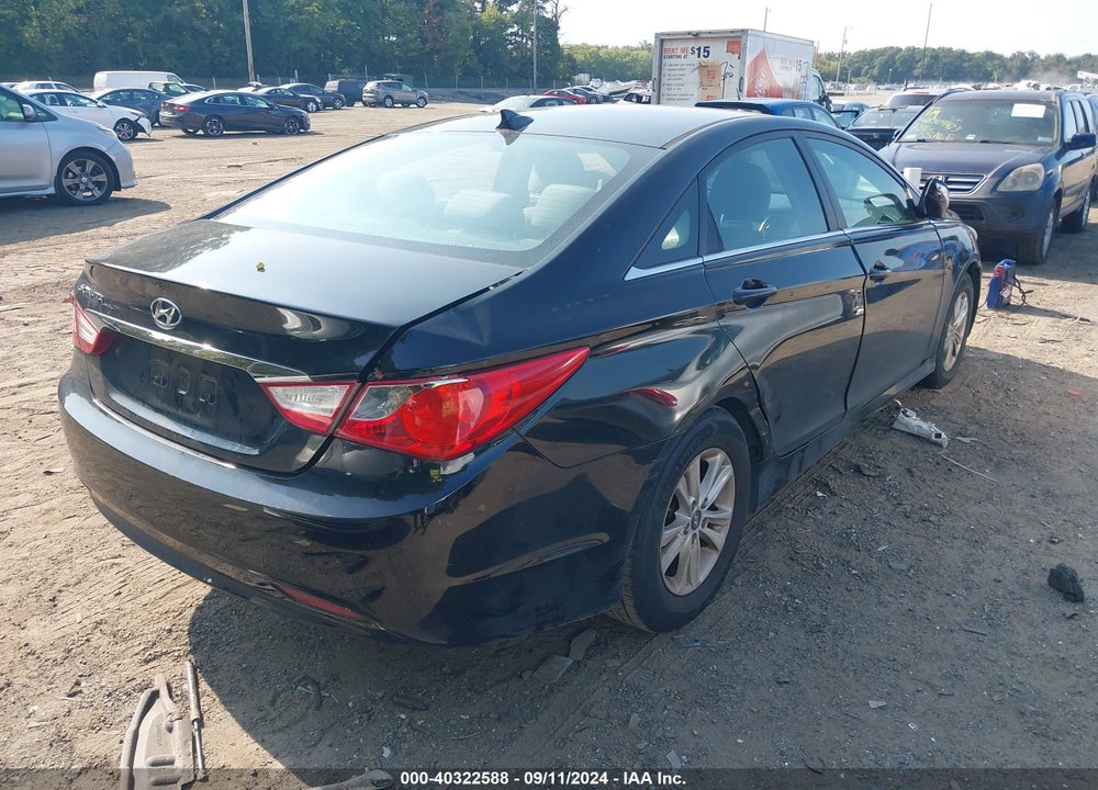 2014 HYUNDAI SONATA GLS VIN: 5NPEB4AC3EH895381