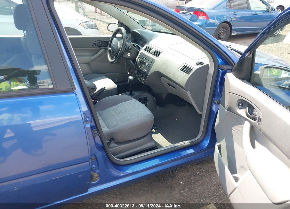 2005 FORD FOCUS ZX4 VIN: 1FAFP34N95W317718