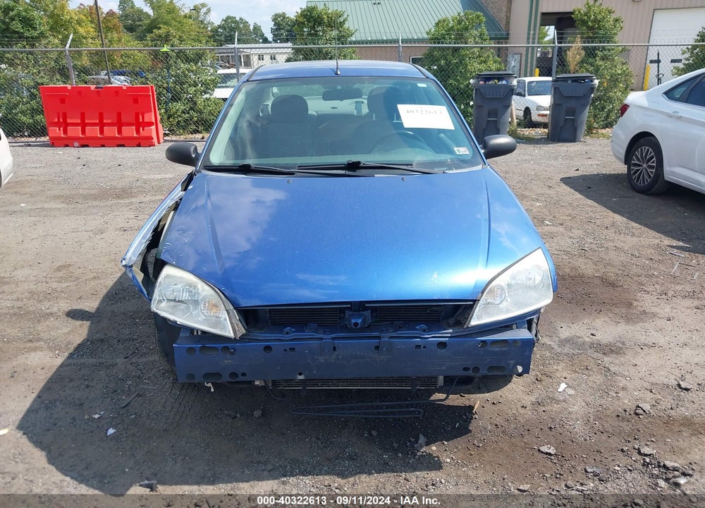 2005 FORD FOCUS ZX4 VIN: 1FAFP34N95W317718