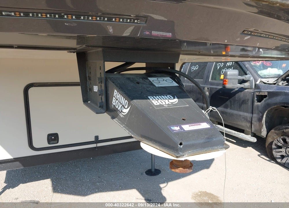 2021 FOREST RIVER SANDPIPER SIERRA M-39BARK VIN: 4X4FSAR26MJ041709