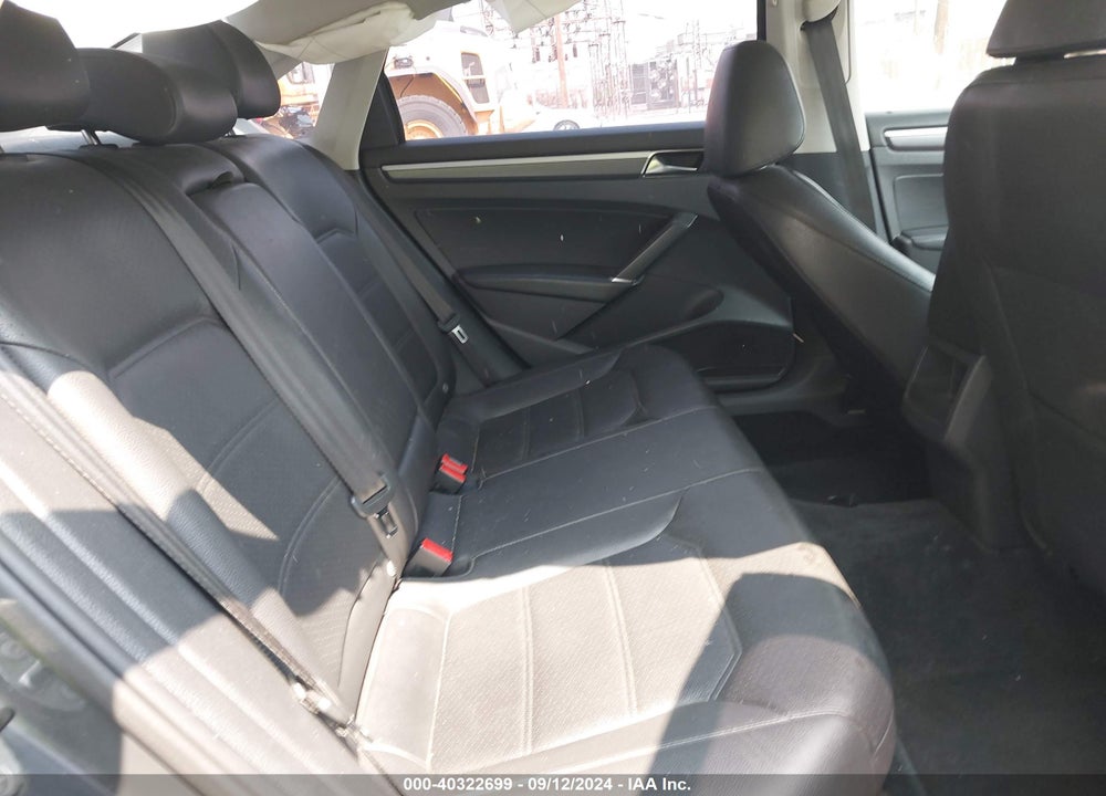2017 VOLKSWAGEN PASSAT 1.8T R-LINE VIN: 1VWDT7A34HC042236