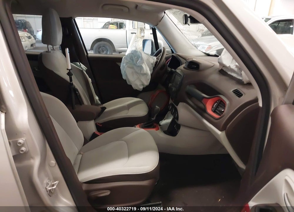 2015 JEEP RENEGADE LATITUDE VIN: ZACCJABT0FPB74688
