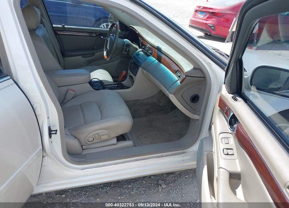 2001 CADILLAC DEVILLE DTS VIN: 1G6KF57971U124319