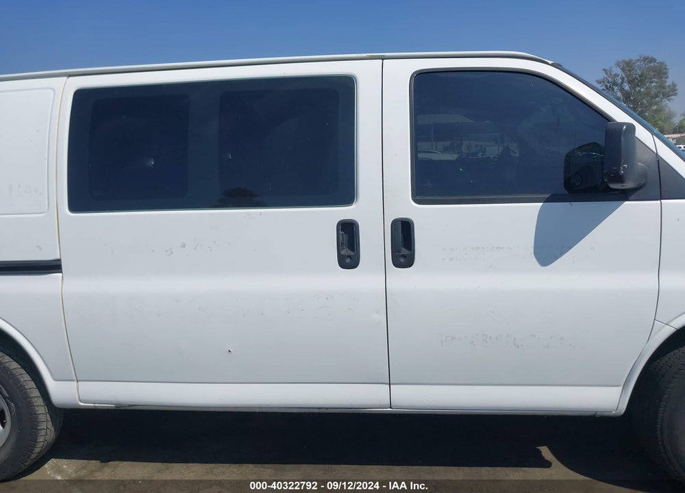 2004 CHEVROLET EXPRESS VIN: 1GCFG15X041215900