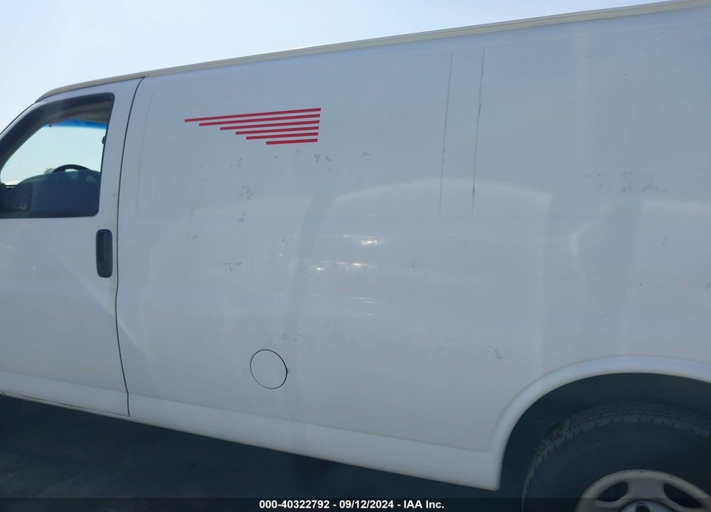 2004 CHEVROLET EXPRESS VIN: 1GCFG15X041215900