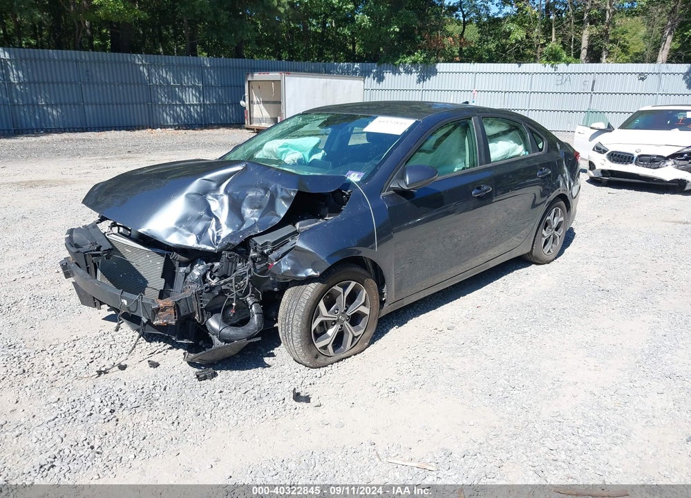 2019 KIA FORTE LXS VIN: 3KPF24AD2KE080442