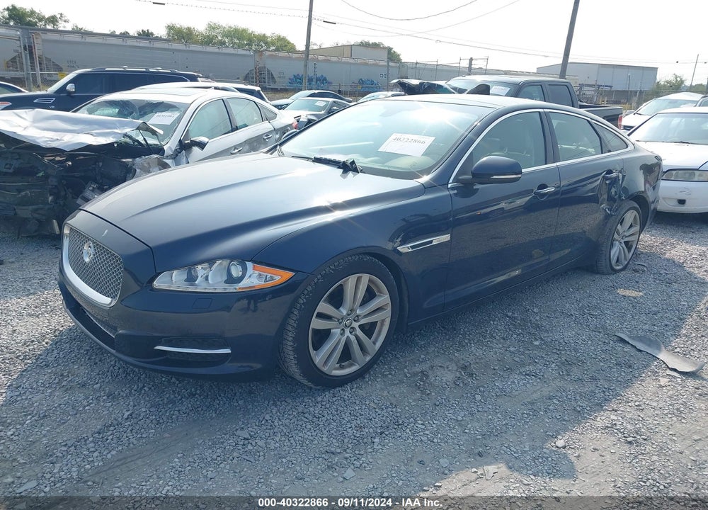 2013 JAGUAR XJ VIN: SAJWA1C7XD8V44570