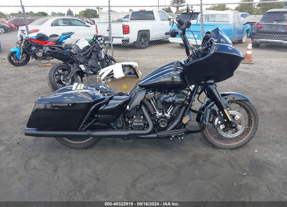 2022 HARLEY-DAVIDSON FLTRXST VIN: 1HD1ACL23NB613286