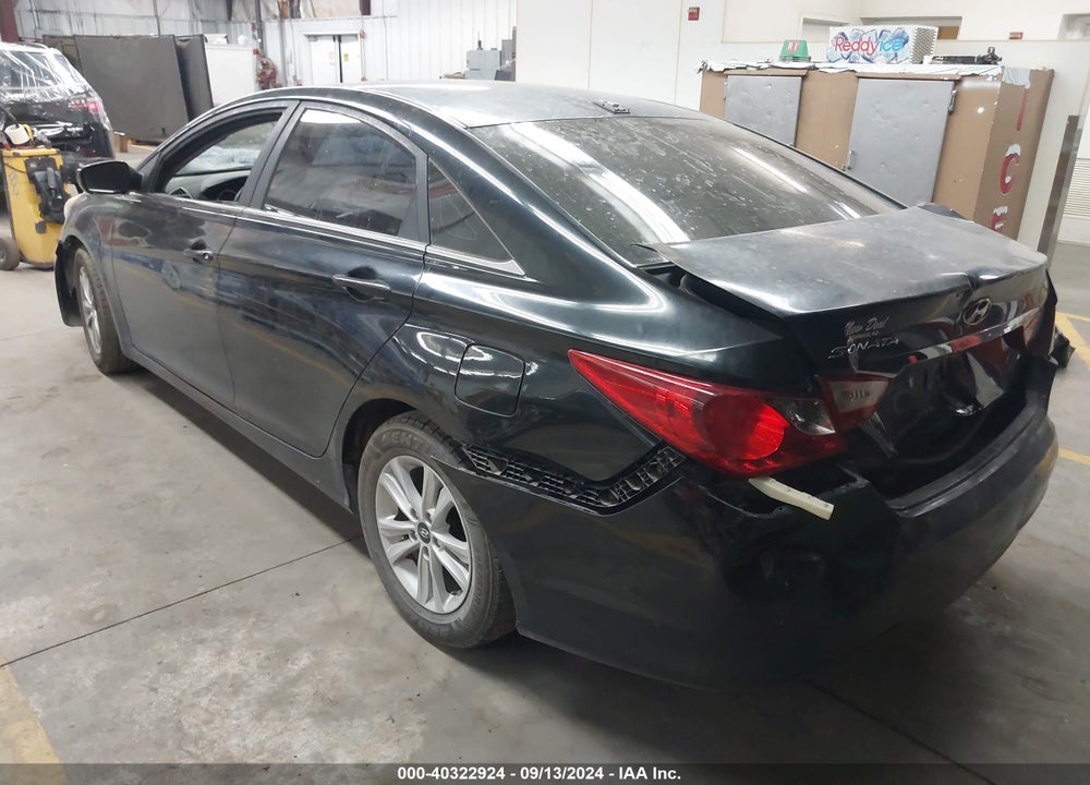 2013 HYUNDAI SONATA GLS VIN: 5NPEB4AC2DH733563