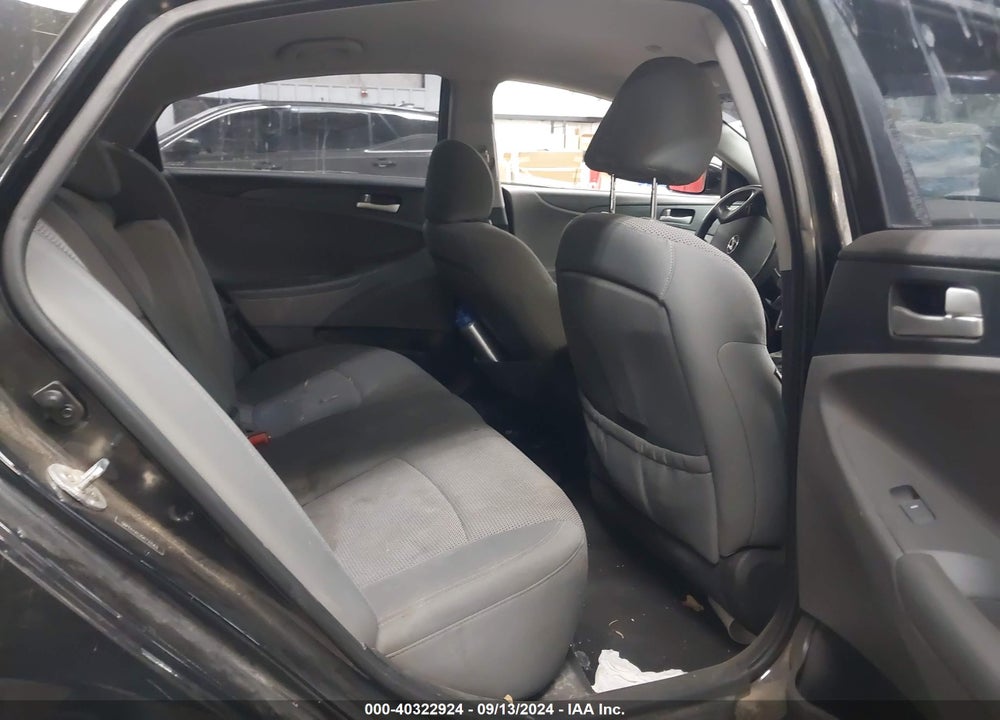 2013 HYUNDAI SONATA GLS VIN: 5NPEB4AC2DH733563