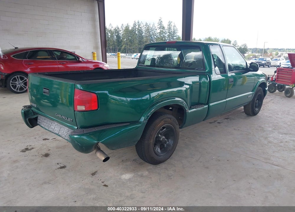 1998 CHEVROLET S-10 LS SPORTSIDE VIN: 1GCCS1944W8251665
