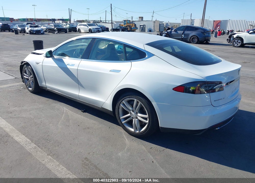 2013 TESLA MODEL S PERFORMANCE VIN: 5YJSA1CP9DFP22627