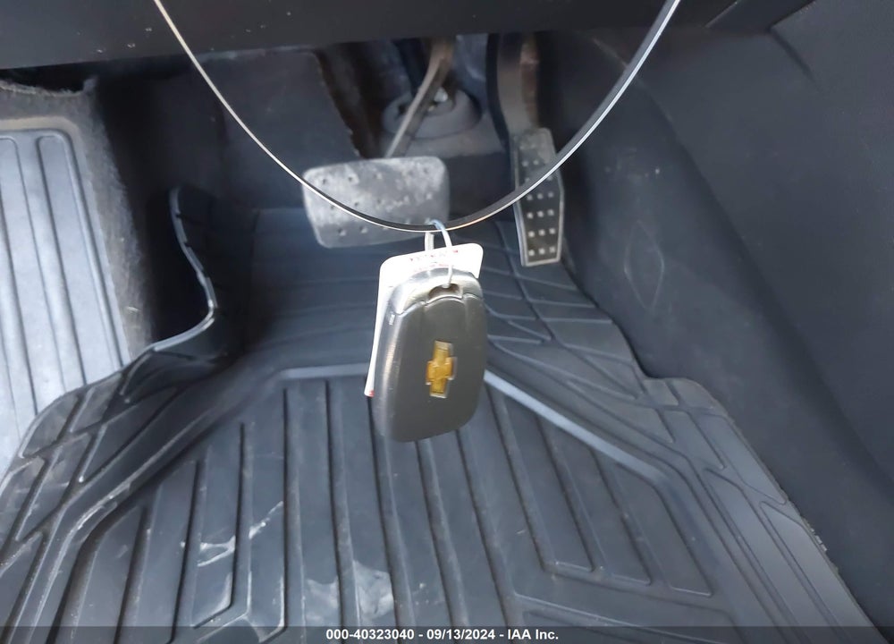 2019 CHEVROLET TRAVERSE LS VIN: 1GNEVFKW6KJ101866