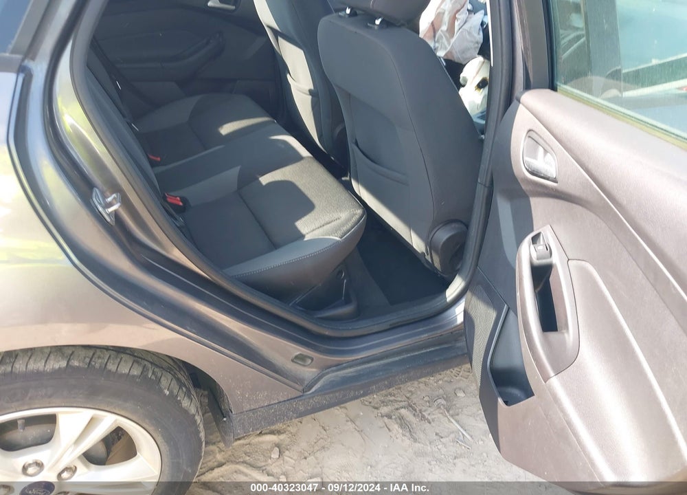 2014 FORD FOCUS SE VIN: 1FADP3F27EL234896