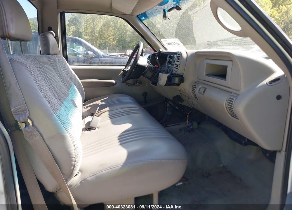 1999 GMC SIERRA 2500 HD SL VIN: 1GTGK24R9XR725485
