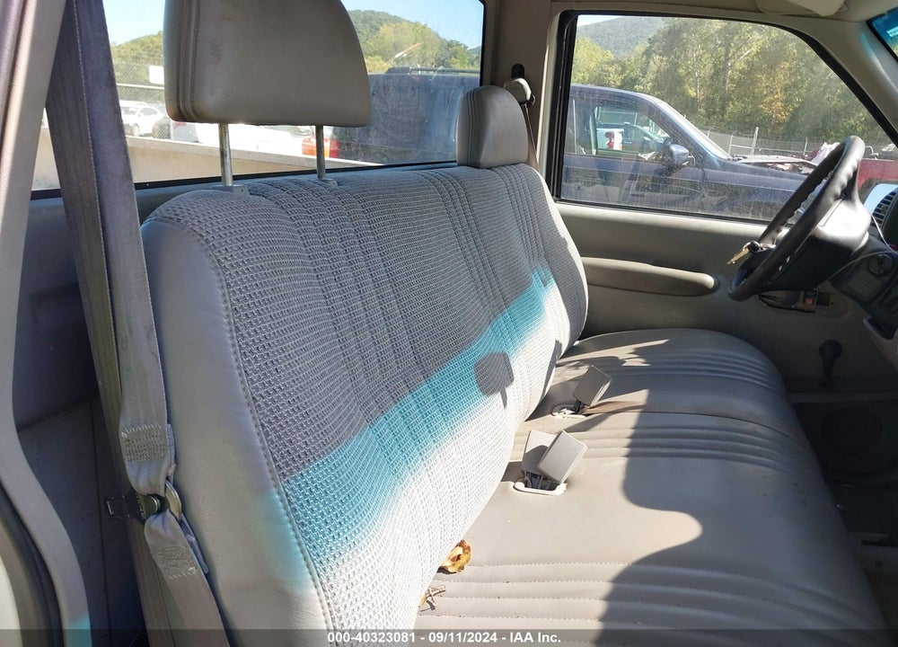 1999 GMC SIERRA 2500 HD SL VIN: 1GTGK24R9XR725485