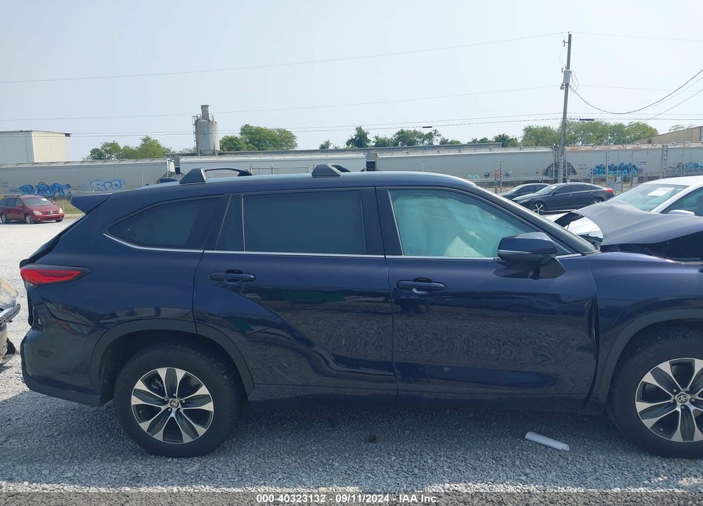 2020 TOYOTA HIGHLANDER XLE VIN: 5TDHZRAH7LS026212