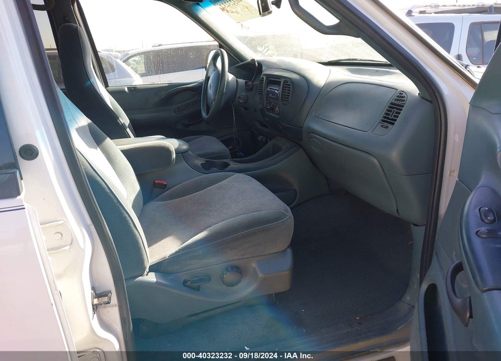1998 FORD EXPEDITION EDDIE BAUER/XLT VIN: 1FMPU18LXWLA52889