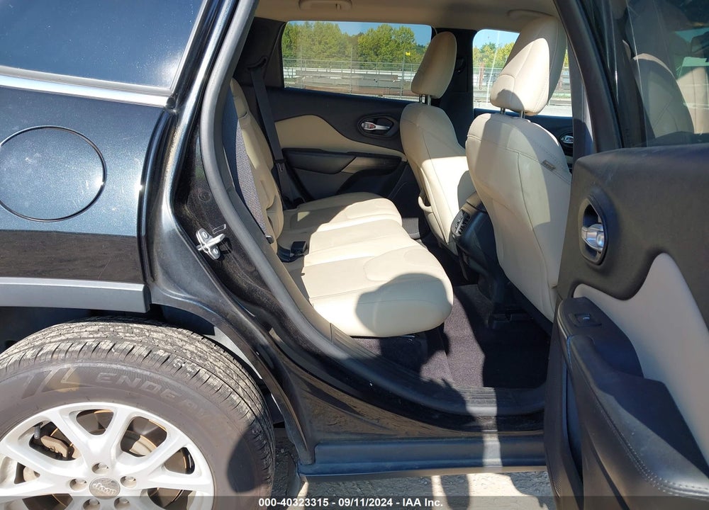 2016 JEEP CHEROKEE LATITUDE VIN: 1C4PJMCS1GW215717
