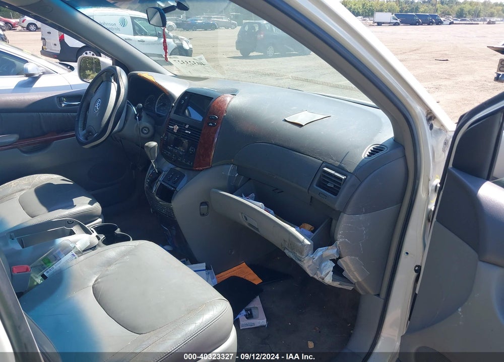 2005 TOYOTA SIENNA XLE VIN: 5TDZA22C75S315857