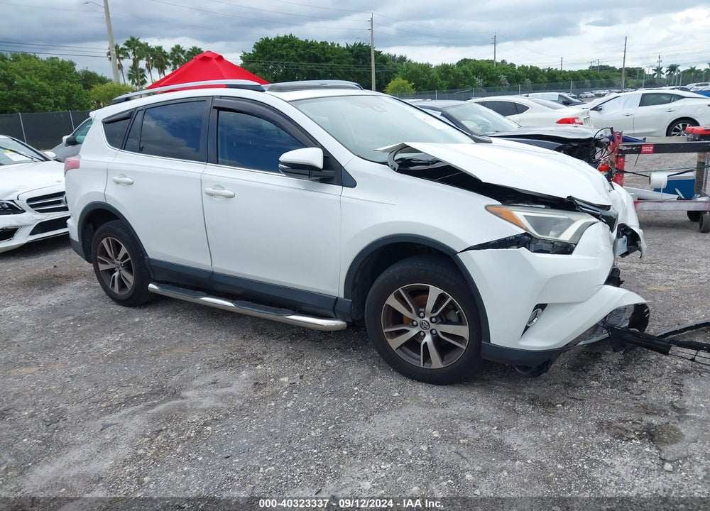 2017 TOYOTA RAV4 XLE VIN: JTMWFREV3HJ104893