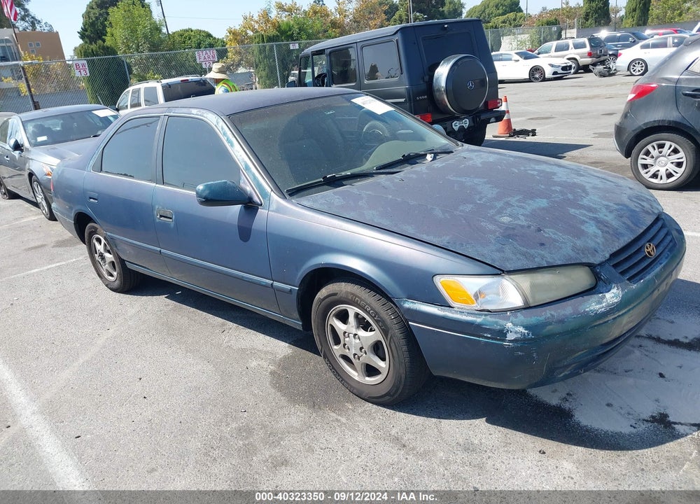 1997 TOYOTA CAMRY LE VIN: JT2BG22K4V0081213
