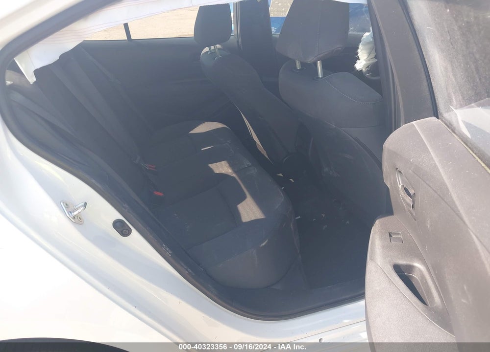 2022 TOYOTA COROLLA LE VIN: 5YFEPMAE7NP283044