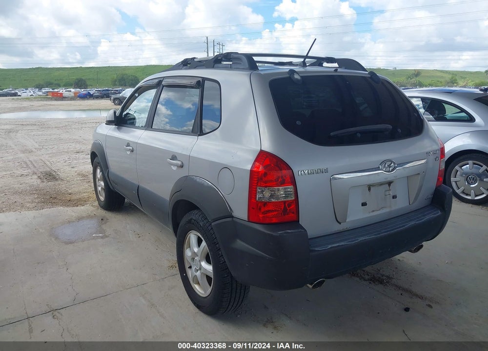 2005 HYUNDAI TUCSON GLS/LX VIN: KM8JN72D25U223036
