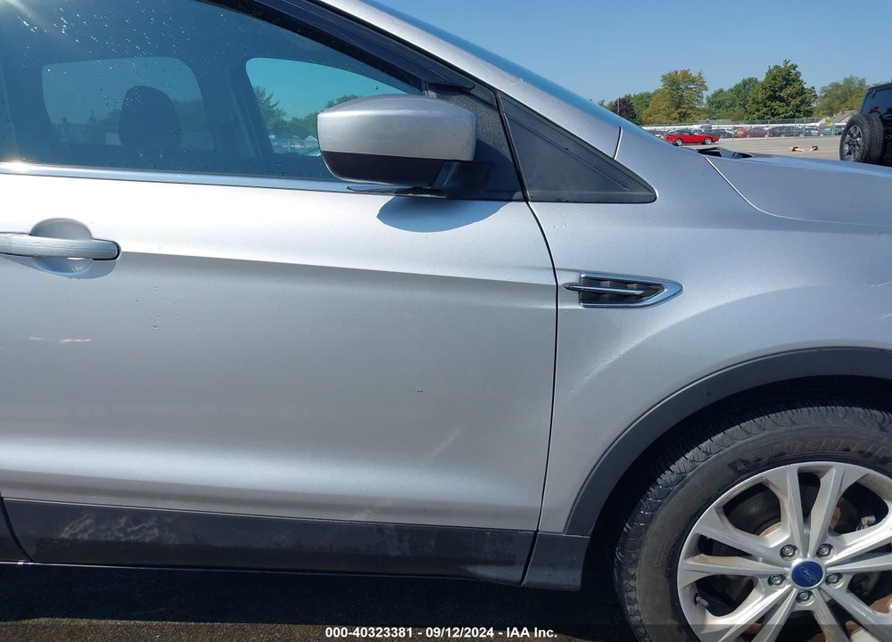 2017 FORD ESCAPE SE VIN: 1FMCU0GD4HUB97877
