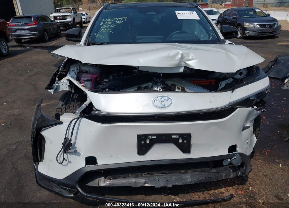 2024 TOYOTA BZ4X XLE VIN: JTMAAAAA8RA032880