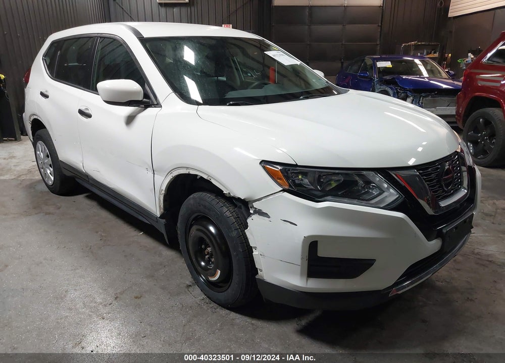 2018 NISSAN ROGUE S VIN: 5N1AT2MV3JC724595