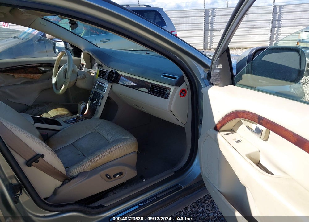 2008 VOLVO XC70 3.2 VIN: YV4BZ982481016228