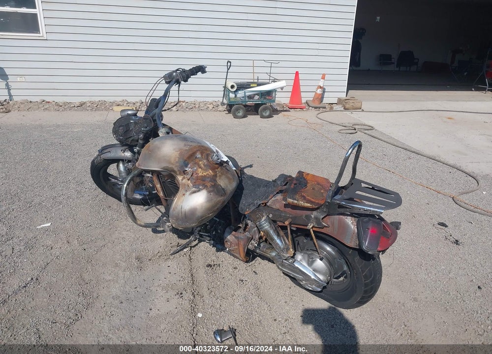 2006 HONDA VTX1300 C VIN: 1HFSC55016A212534