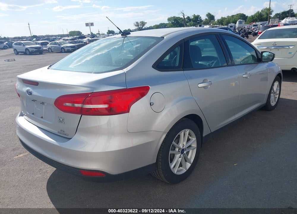 2015 FORD FOCUS SE VIN: 1FADP3F20FL204088